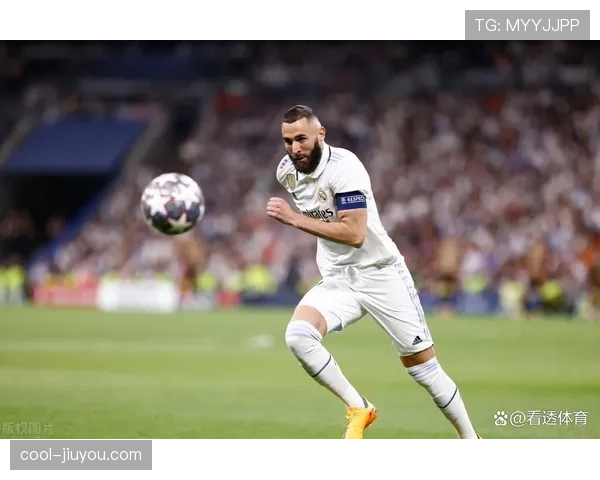 本泽马离开皇马是否明智：基于战术适配性与生涯阶段的双重考量