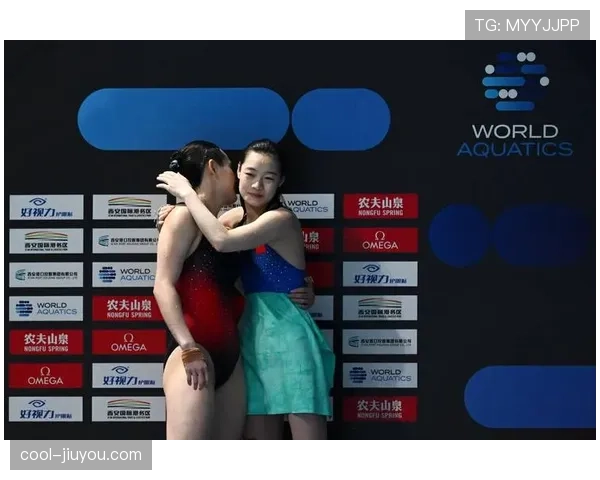 昌雅妮跳水完回家还要做卷腹？这腰是铁打的吧